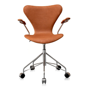 Ny! Arne Jacobsen 3217 Alaska Cognac Anilin