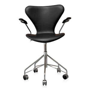 UBRUGT Arne Jacobsen 3217 Nevada Sort Anilin