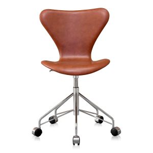 UBRUGT Arne Jacobsen 3117 Classic Brandy Semi Anilin