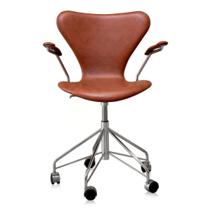 UBRUGT Arne Jacobsen 3217 Classic Brandy Semi Anilin